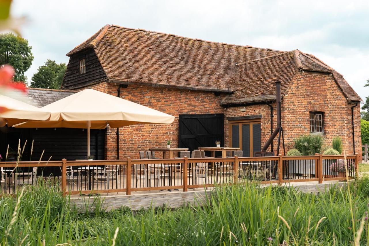 Tewinbury Farm Hotel Exterior foto