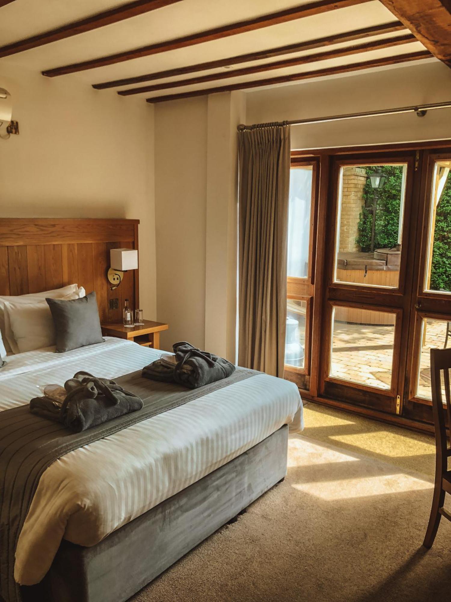 Tewinbury Farm Hotel Habitación foto